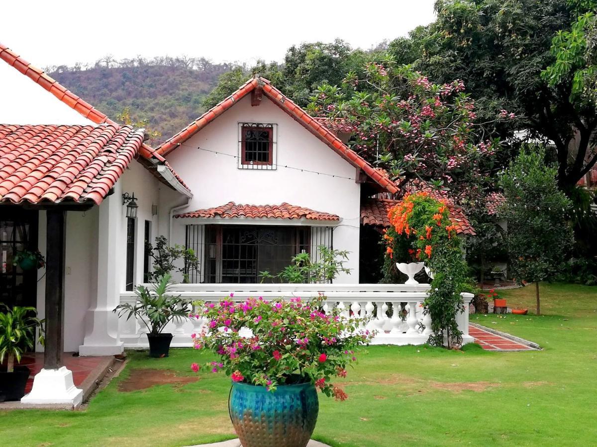 גוויאקיל Iguanazu Bed & Breakfast מראה חיצוני תמונה