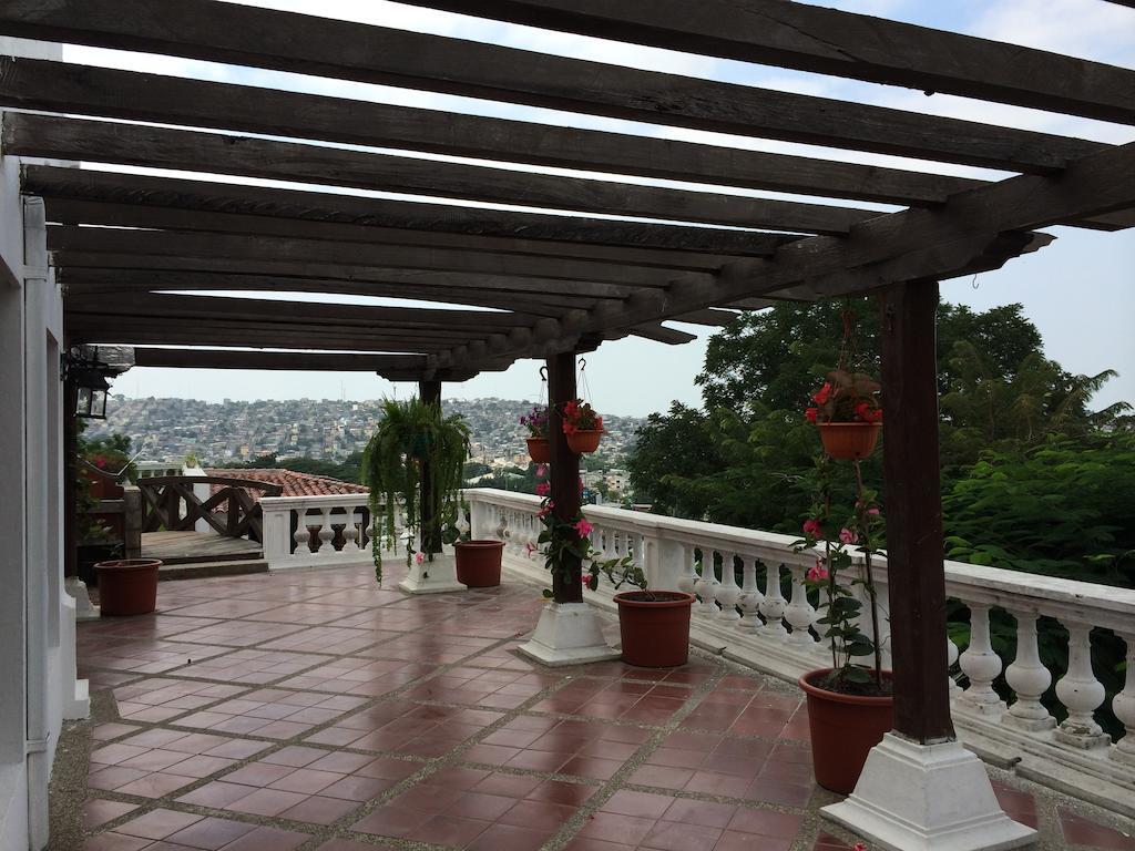 גוויאקיל Iguanazu Bed & Breakfast מראה חיצוני תמונה